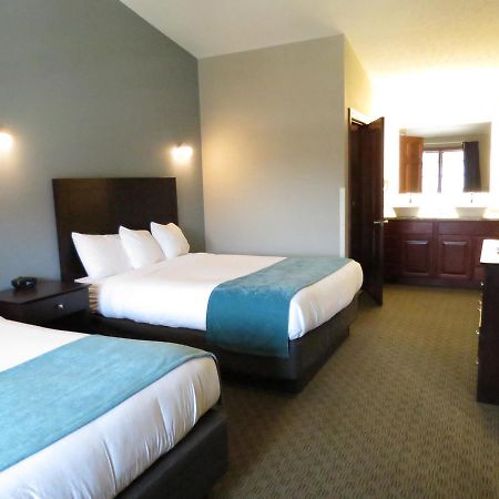 Edgewater Hotel&Suites Put-in-Bay Exterior foto